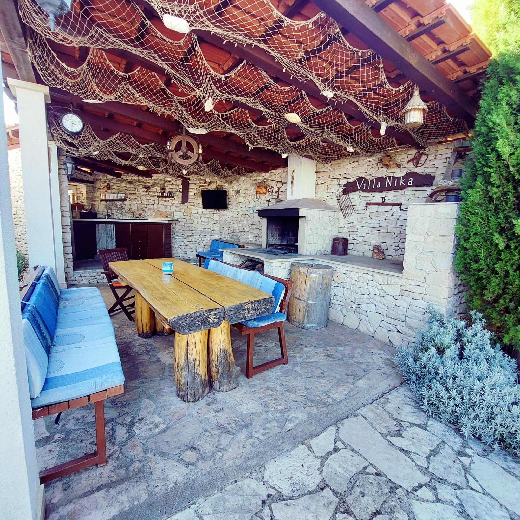 סופטאר Charming Villa Nika With The Pool מראה חיצוני תמונה